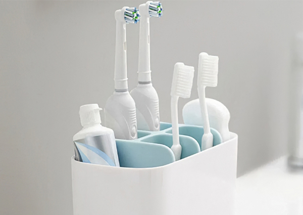 Toothbrush holder