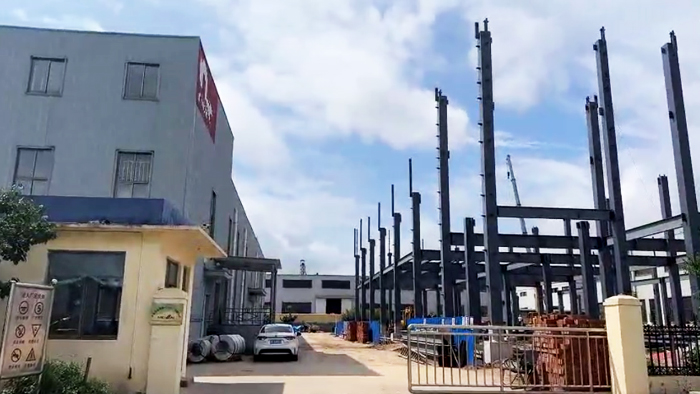 The new factory of Qingdao Primetech Plastics CO LTD a sister company of Meifeng Union Trade, is under construction.